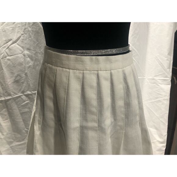 Vintage Ira Joyce white, mid length pleated semi circle skirt women's size 9/10 - Picture 3 of 4